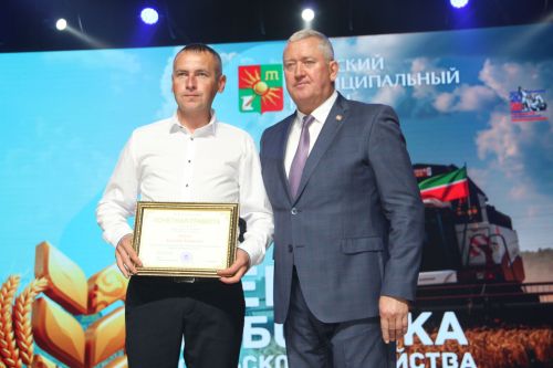 Зәй  игенчеләрен «Уңыш бәйрәме»ндә хөрмәтләделәр: фоторепортаж