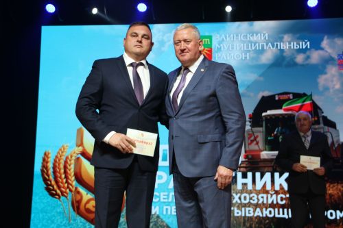 Зәй  игенчеләрен «Уңыш бәйрәме»ндә хөрмәтләделәр: фоторепортаж