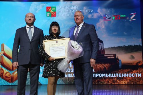 Зәй  игенчеләрен «Уңыш бәйрәме»ндә хөрмәтләделәр: фоторепортаж