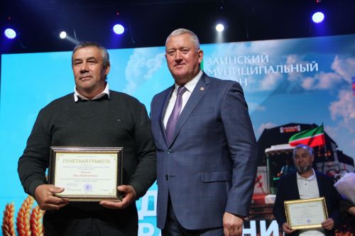Зәй  игенчеләрен «Уңыш бәйрәме»ндә хөрмәтләделәр: фоторепортаж