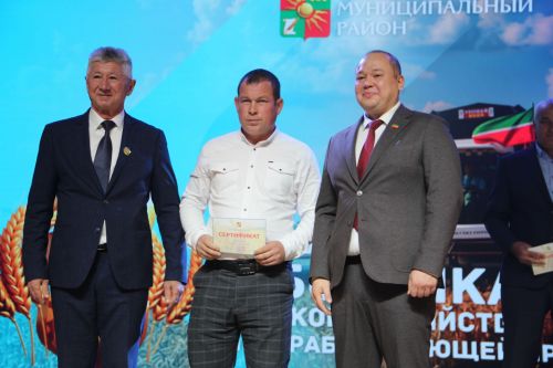 Зәй  игенчеләрен «Уңыш бәйрәме»ндә хөрмәтләделәр: фоторепортаж
