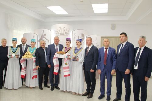 Зәй  игенчеләрен «Уңыш бәйрәме»ндә хөрмәтләделәр: фоторепортаж