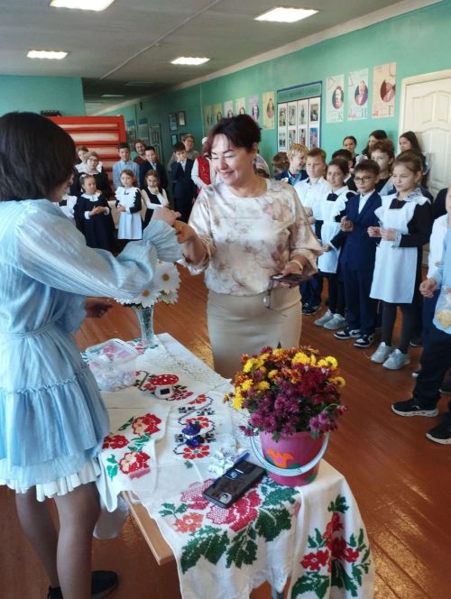 Кадер мәктәбендә – «Ярдәм ярминкәсе»