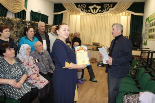 Карманлылар кичләрне маскировка челтәрләре үреп, окоп шәмнәре ясап үткәрә