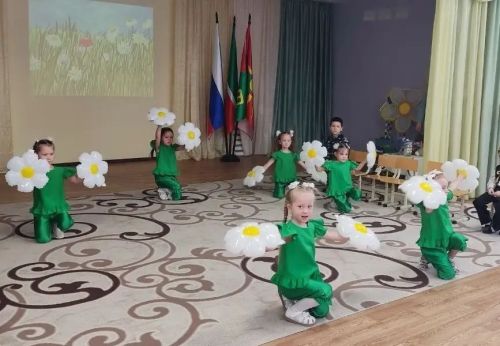 Зәйнең «Салават күпере» бакчасында Муса Җәлилгә багышланган кичә узды