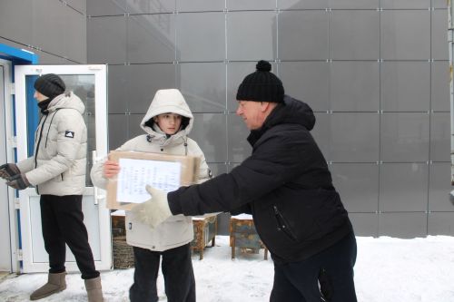 Зәйдән Ватанны саклаучылар көне уңаеннан хәрбиләргә гуманитар ярдәм озатылды