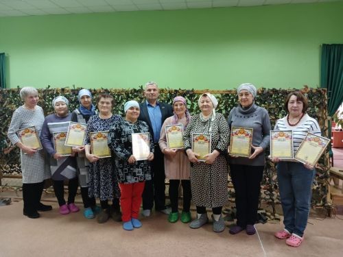 Сармашбашның маскировка челтәре үрүчеләренә командирның Рәхмәт хаты тапшырылды