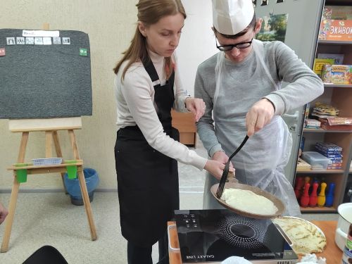 В Заинске получателей социальных услуг Центра «Радость» знакомят с русскими народными традициями