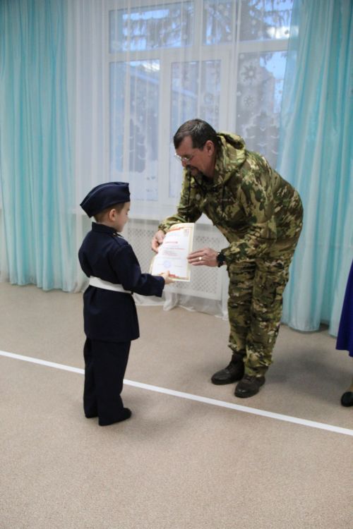В детском саду «Василек» прошел смотр строя и песни, посвященный Дню защитника Отечества