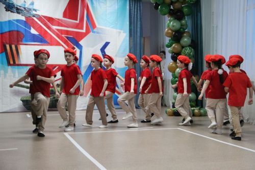 В детском саду «Василек» прошел смотр строя и песни, посвященный Дню защитника Отечества