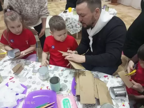 В «Лесной сказке» Заинска прошёл мастер-класс по окопным свечам