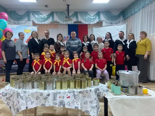 В «Лесной сказке» Заинска прошёл мастер-класс по окопным свечам