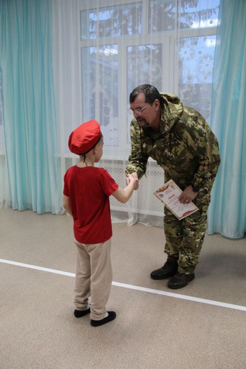В детском саду «Василек» прошел смотр строя и песни, посвященный Дню защитника Отечества