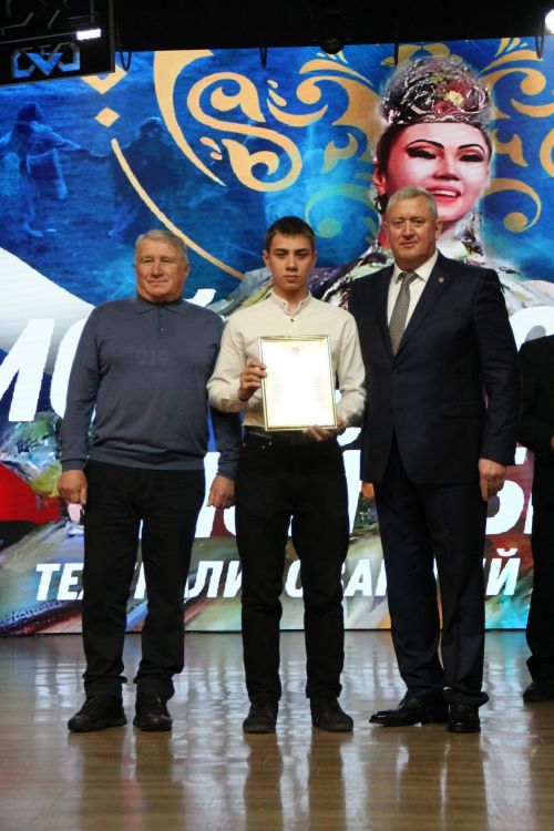В Заинске торжественно открыли Год патриотизма и единства