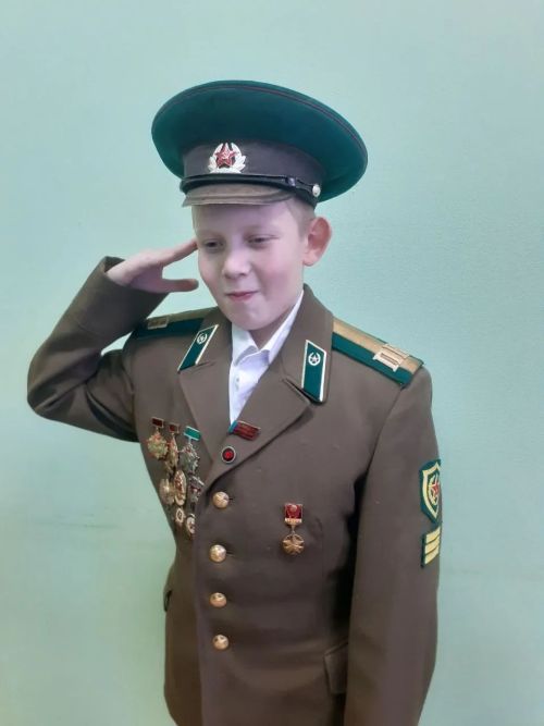 За что пограничника Сергея Колесникова не отпустили домой после двух лет службы