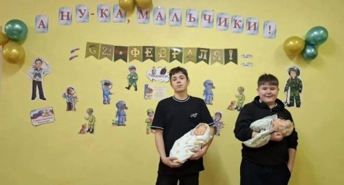 «А ну-ка, мальчики!»: будущие защитники померились силами в школьном турнире