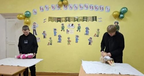 «А ну-ка, мальчики!»: будущие защитники померились силами в школьном турнире