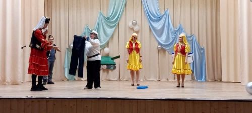 Год патриотизма и единства в Мирном открыли программой «Сила и честь России»