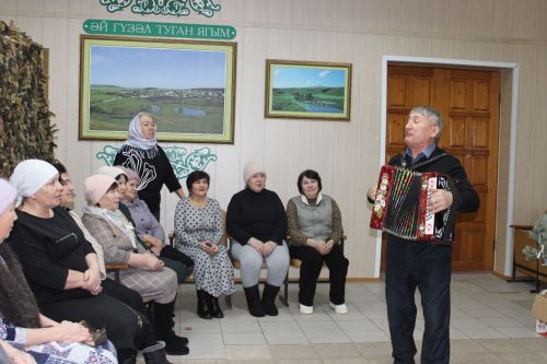Бигешлеләр, маскировка челтәрләре үреп, Җиңүне якынайталар