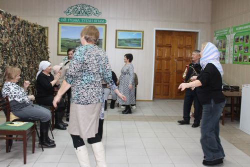 Бигешлеләр, маскировка челтәрләре үреп, Җиңүне якынайталар