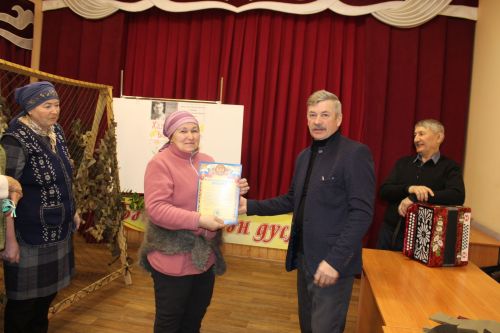 Маскировка челтәрләре үрүче Түбән Лоҗы апалары: “Безнең өчен аларның һәркайсы кадерле”