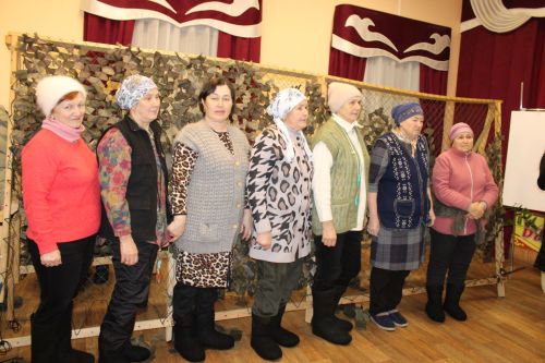 Маскировка челтәрләре үрүче Түбән Лоҗы апалары: “Безнең өчен аларның һәркайсы кадерле”