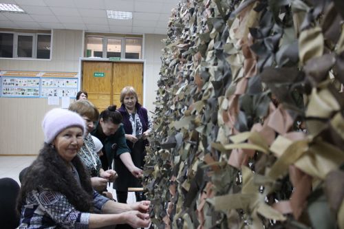 Бигешлеләр, маскировка челтәрләре үреп, Җиңүне якынайталар