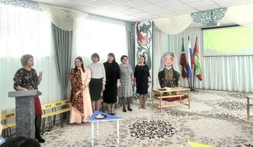 В Заинском районе педагоги делятся опытом популяризации татарского языка