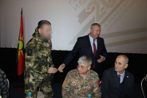 Зәйдә хәрбиләр белән очрашуда махсус хәрби операция ветеранына медаль тапшырылды