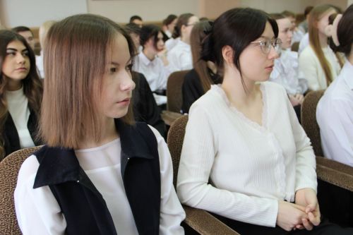 Зәй укучылары “Парламент дәресләре”ндә катнашты