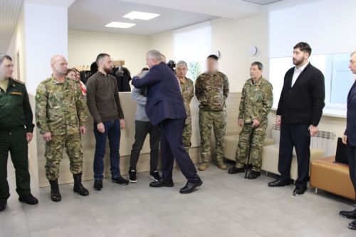 Зәйдә хәрбиләр белән очрашуда  медальләр тапшырылды