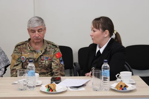 Зәйдә хәрбиләр белән очрашуда  медальләр тапшырылды
