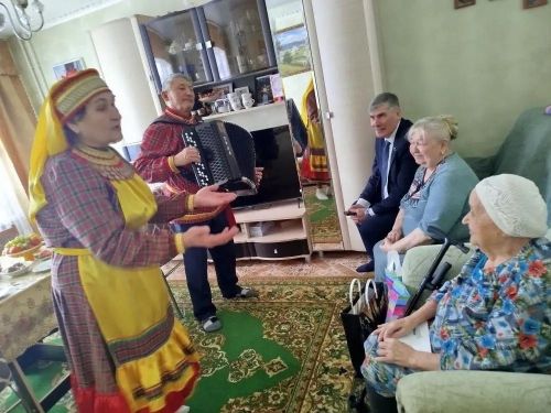 Евдокия Лукина  районның беренче газетасы  “Кызыл Зәй”дә хезмәт куйган