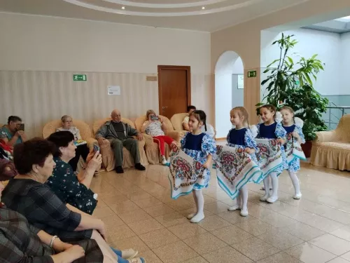 Праздничный концерт в «Шатлыке» Заинска подарил тепло и радость гостям
