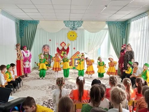 Заинские дошколята из «Светлячка» отметили весенний праздник Навруз