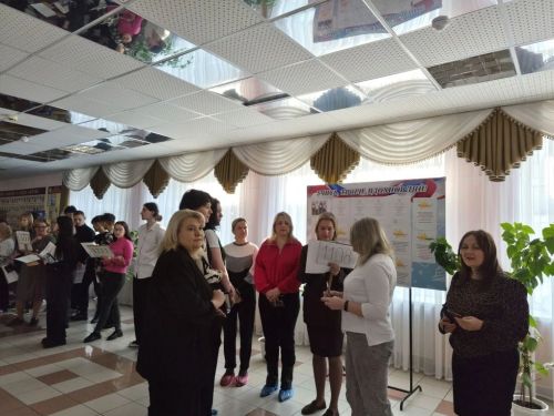 В Заинске прошла акция «Сдаем вместе»: родители написали пробный ЕГЭ