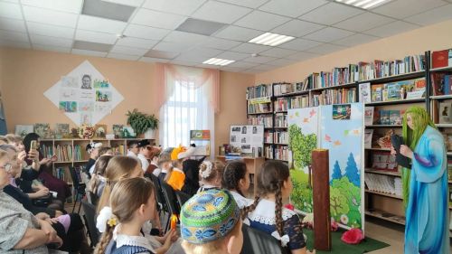 Урман хайваннары Былтырга ярдәм иткәннәр: Зәй балалары Тукай әкиятен сәхнәләштерде