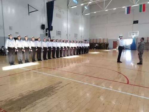 В Заинске прошел муниципальный конкурс смотра строя и песни среди школьников