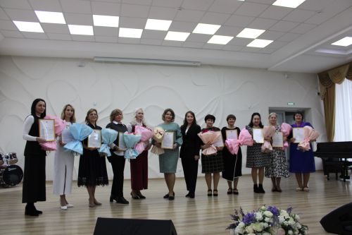 В Заинске работников культуры поздравили с профессиональным праздником и вручили награды