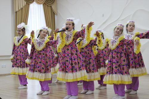В Заинске работников культуры поздравили с профессиональным праздником и вручили награды