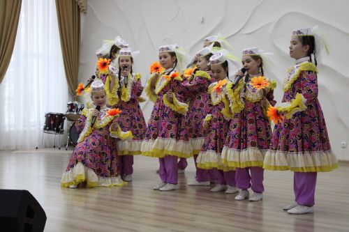 В Заинске работников культуры поздравили с профессиональным праздником и вручили награды