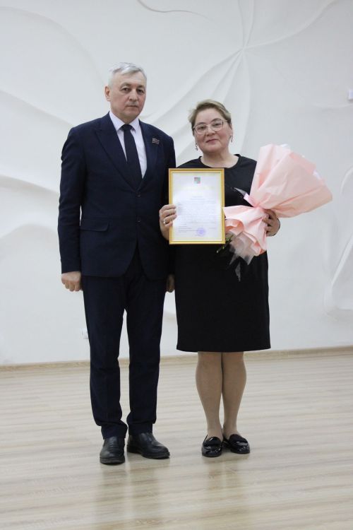 В Заинске работников культуры поздравили с профессиональным праздником и вручили награды