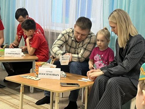 В детском саду «Василек» Заинска прошло семейное путешествие «В слове «МЫ» сто тысяч «Я»»