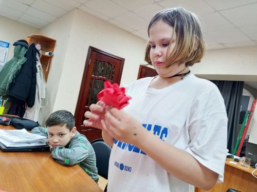 Мастер-класс «Цветок для Мамочки» в Добро.Центре «Добрый Заинск»: творим с любовью