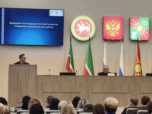 Зәйдә мәктәпләрдә һәм балалар бакчаларында куркынычсызлык чараларын көчәйтү турында фикер алыштылар