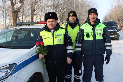 Зәйдә автоледилар чәчкәләр ала