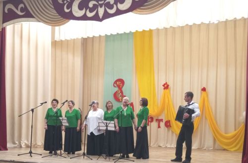 Праздничная программа «Именем 8 марта!» прошла в ГДК Мирный 4 марта