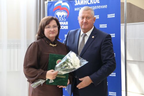 Зәйдә җирле үзидарә хезмәткәрләрен хөрмәтләделәр