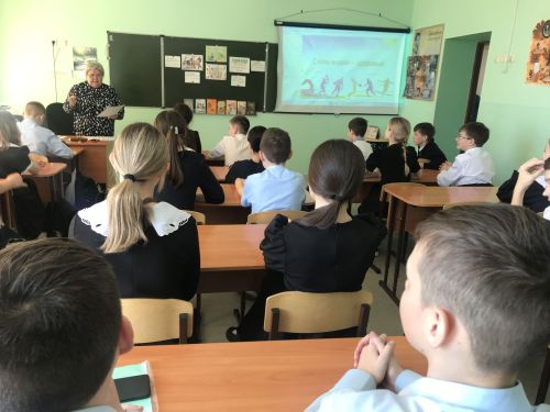 Зәй укучылары белән «Яшүсмер. Тормыш рәвеше – сәламәтлек» дигән актуаль темага сөйләштеләр