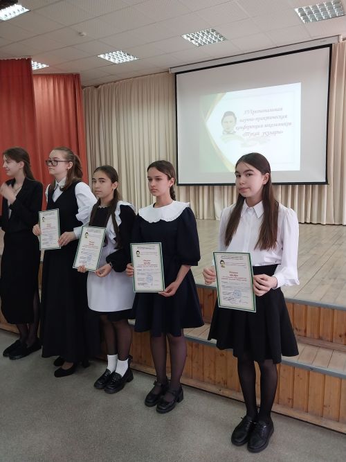 Татарстанның  көньяк-көнчыгышыннан укучылар Зәйгә «Тукай укулары»на җыелды